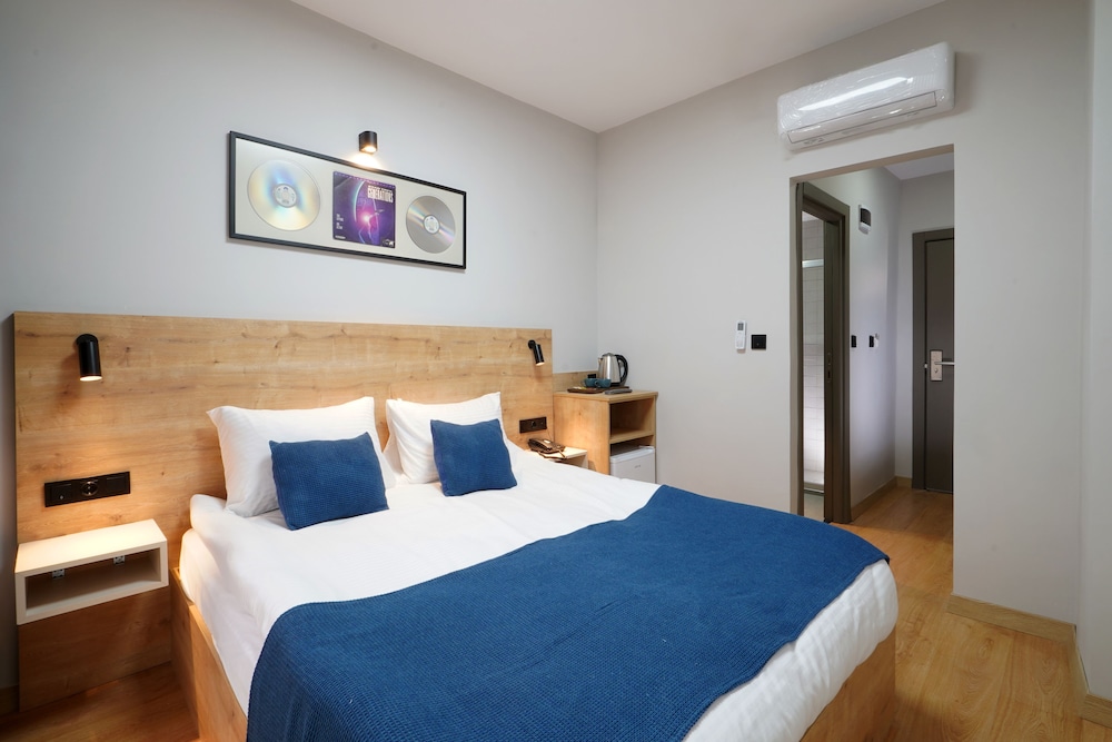 Standard Room photo 3
