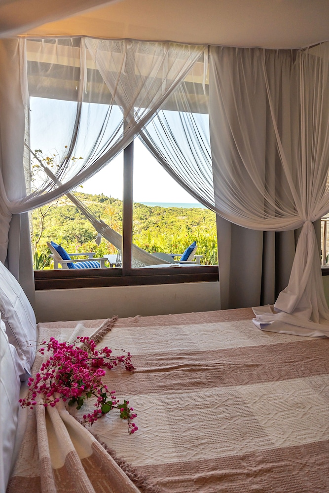 Standard Double or Twin Room, Multiple Beds, Balcony, Sea View photo 2