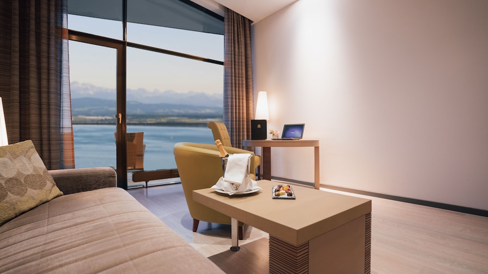 Junior Suite, Lake View photo 2