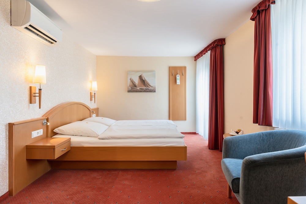 Deluxe Double Room photo 3