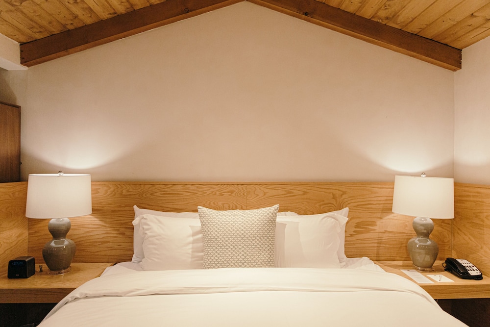 Signature Single Suite Cottage photo 3