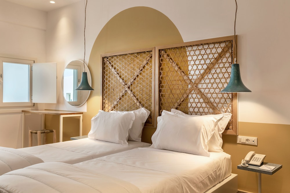 Double Room, Sea View (Pool Front) - Photo 1