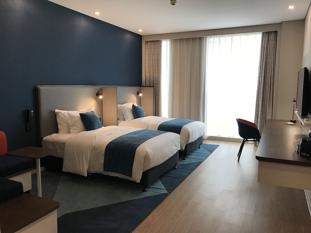Standard Room, 2 Twin Beds (Extra Floor Space) photo 1