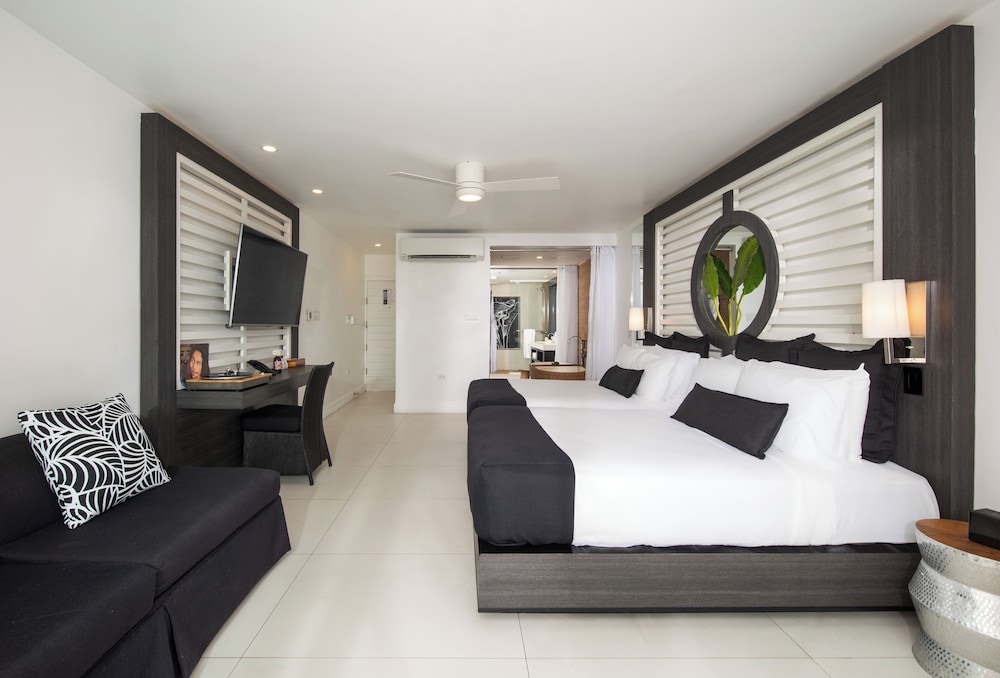 Junior Suite, 2 Double Beds, Ocean View photo 2