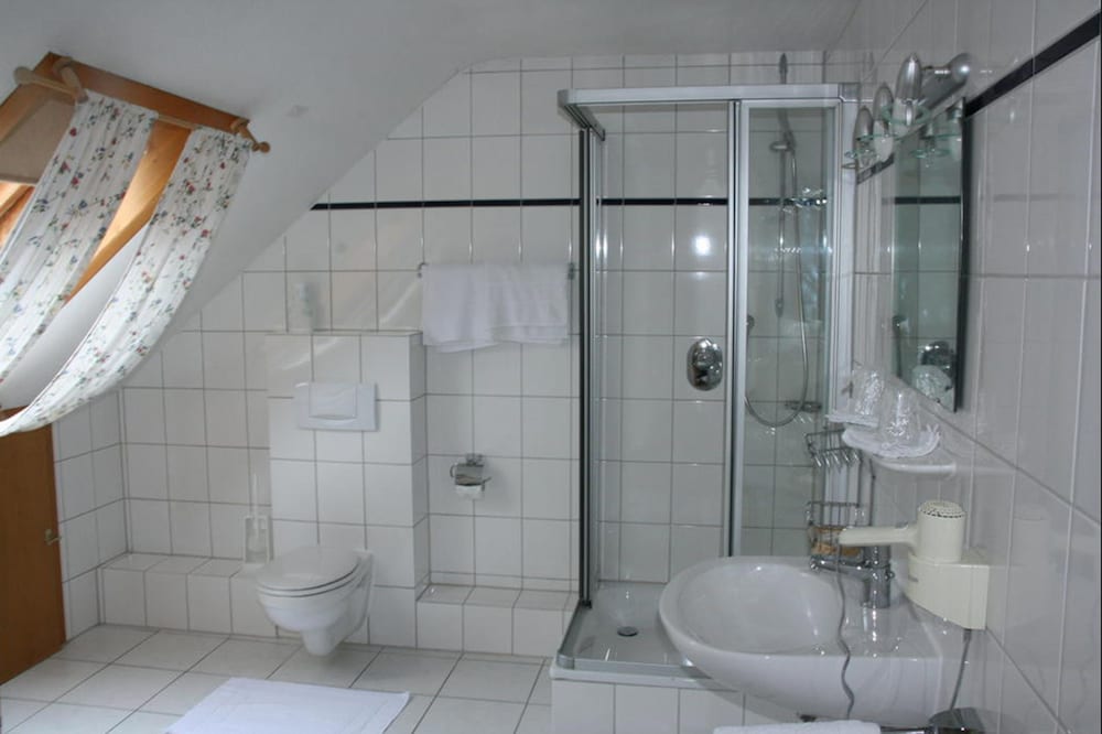 Double Room - Photo 8