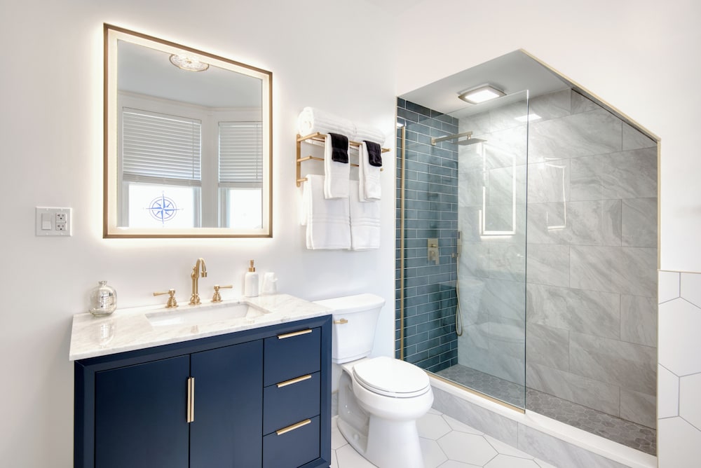 Suite #2 photo 3