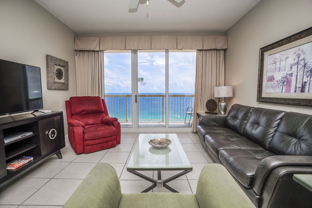 Condo, 3 Bedrooms, Ocean View (2204E)