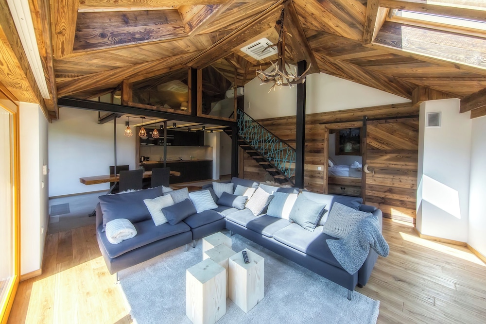 Presidential Apartment, Mountain View (209 with SPA, Pool access)