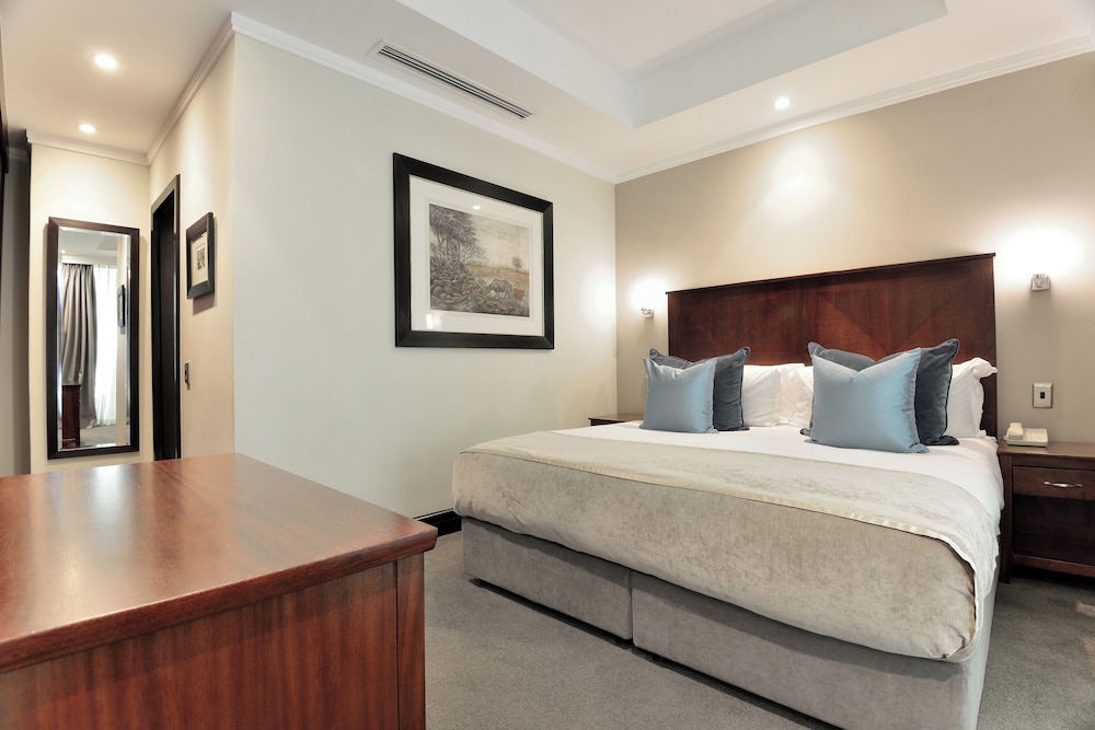 Suite, 1 Bedroom - Photo 2