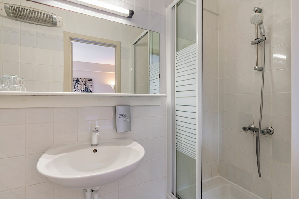 Comfort Double Room - Photo 9