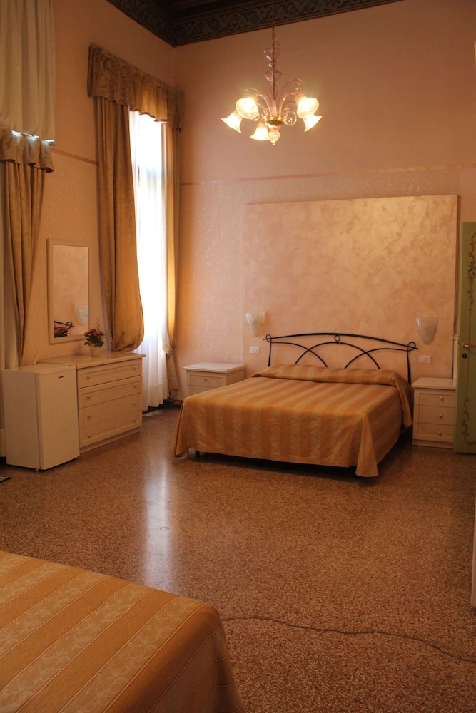 Family Suite, Balcony, Canal View (Grand Canal) photo 2