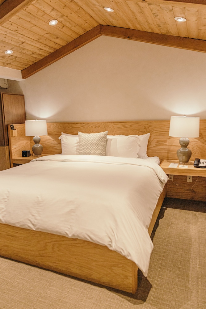 Signature Single Suite Cottage photo 2