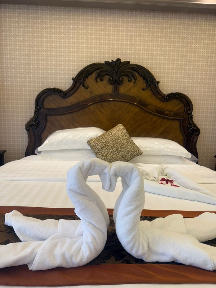 Royal Suite photo 2