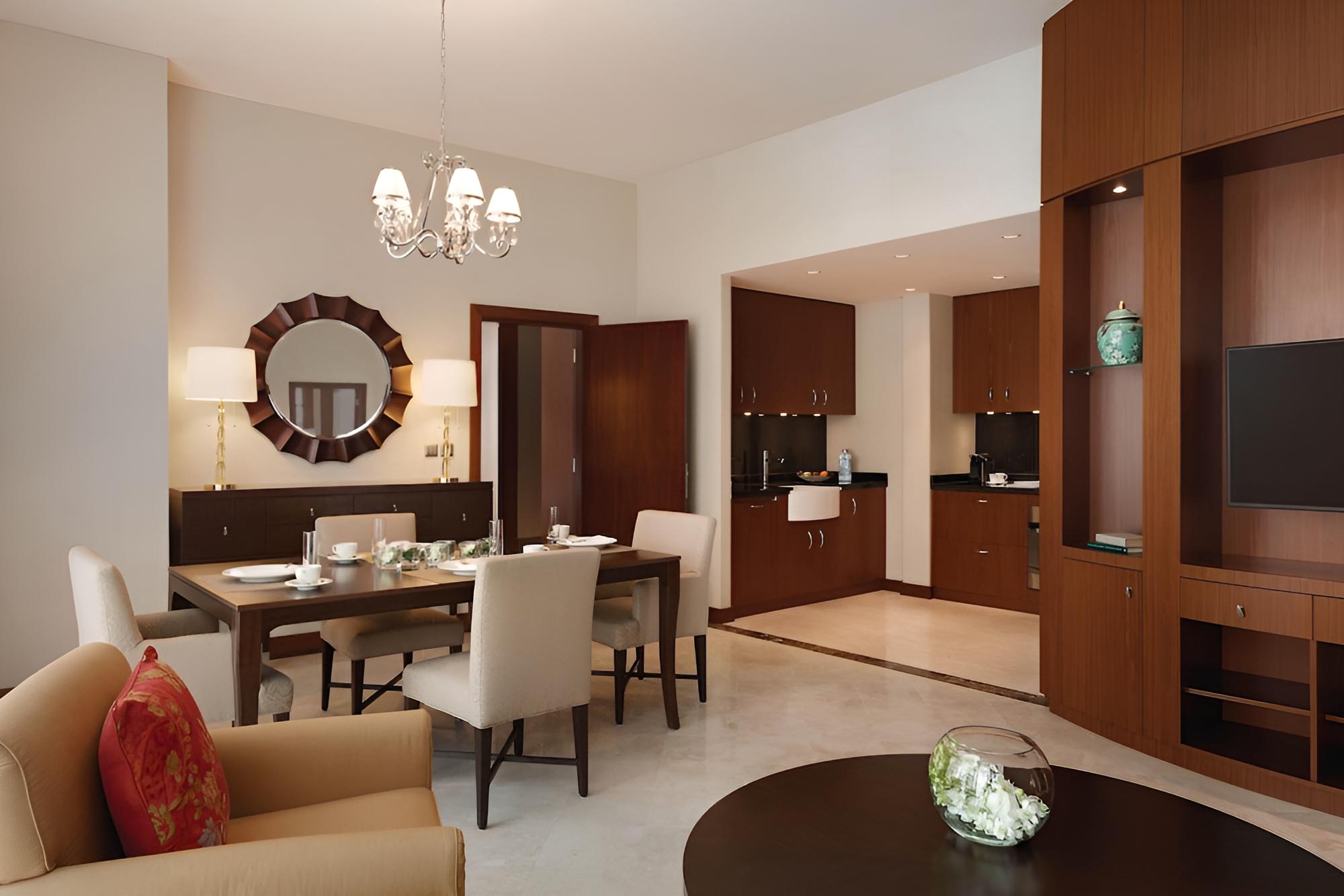 Grand Room, 2 Bedrooms - Photo 3