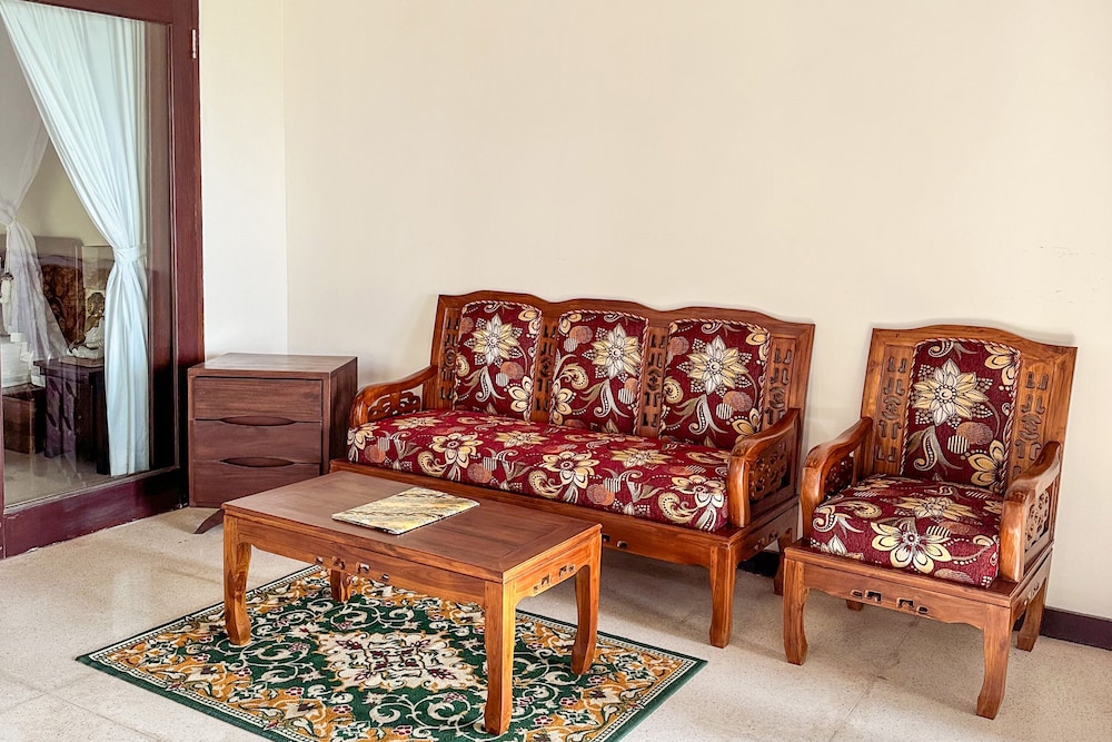 Superior Oceanview Group Stay - 2 Levels, Separate Entrances - Photo 25