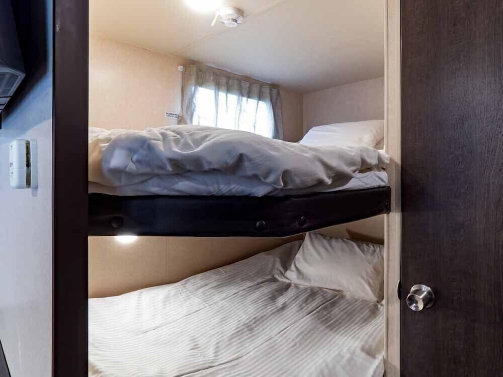 Trailer House - Photo 5