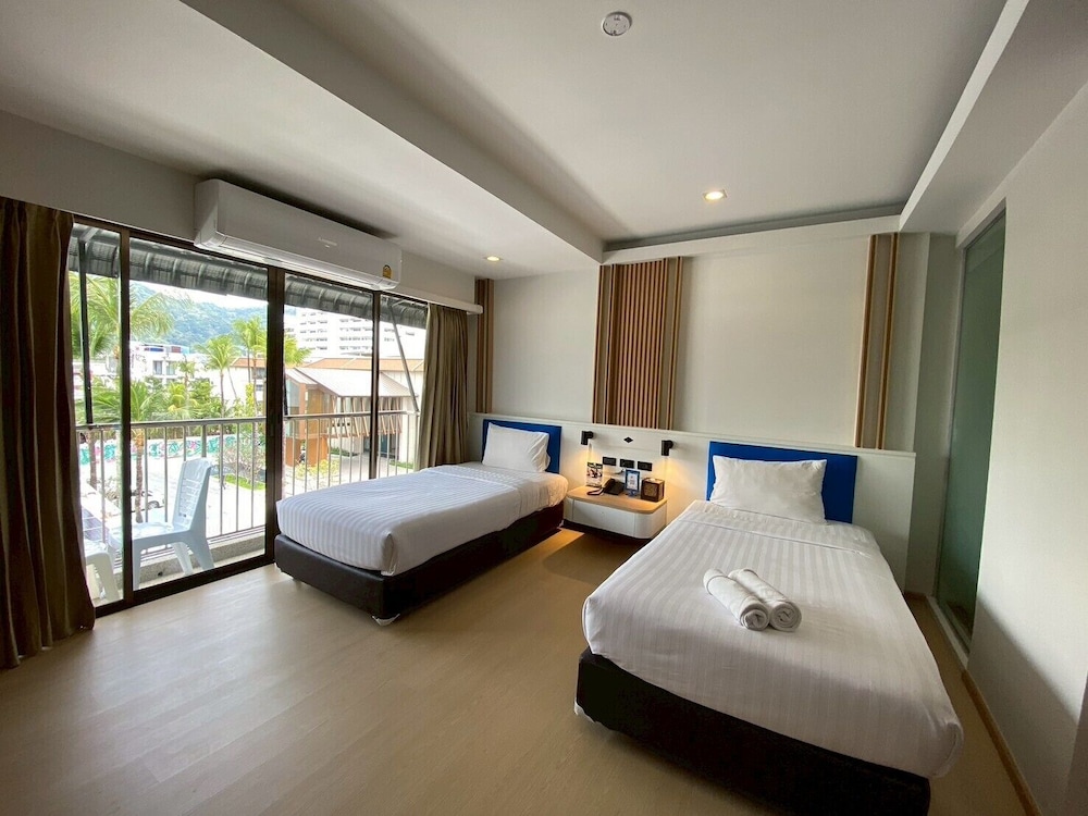 Deluxe Twin Balcony - Photo 14