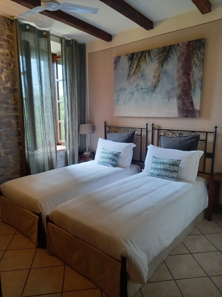 Double Room Single Use, Hill View photo 1