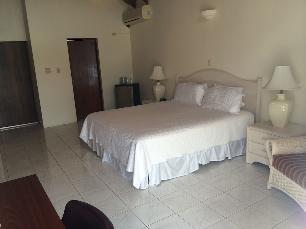 Deluxe Room, 1 King Bed, Balcony