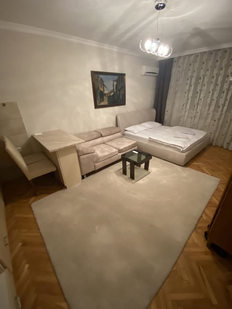 Apartment photo 1