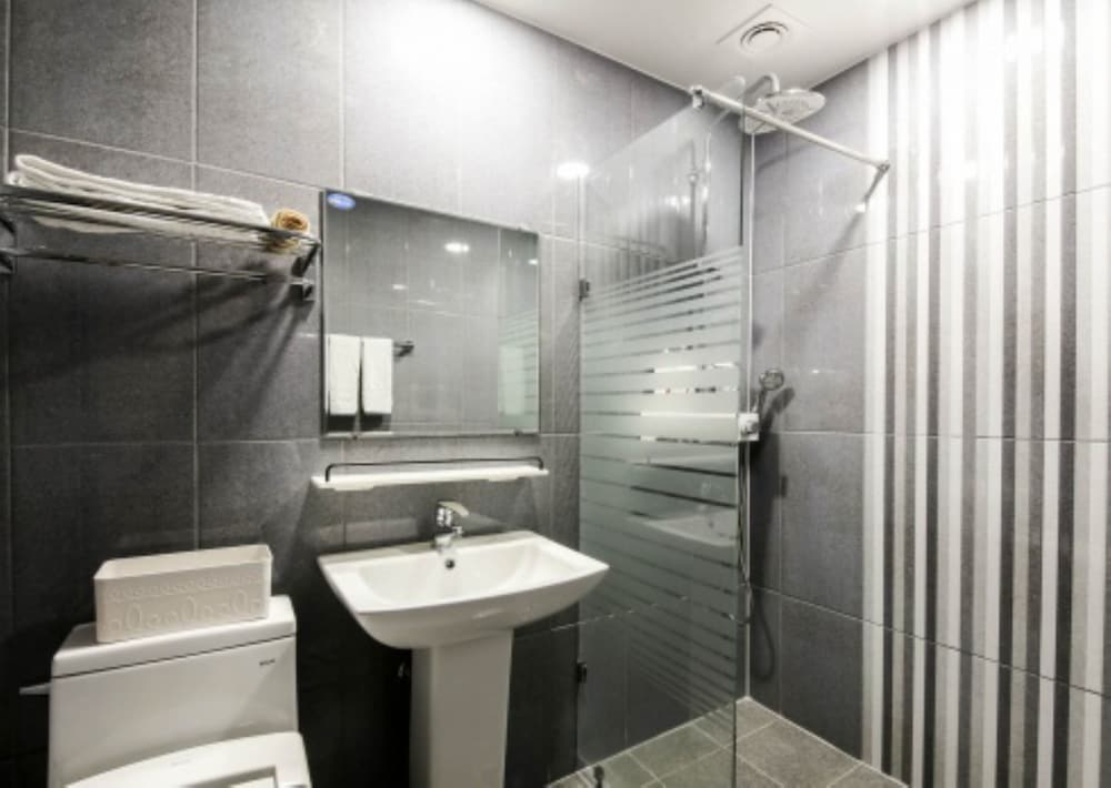 Standard Room - Photo 2