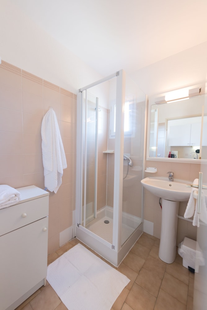 Room photo 2