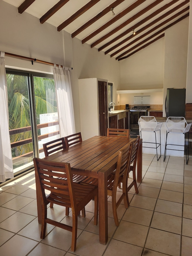 Condo, 3 Bedrooms, Garden Area photo 3