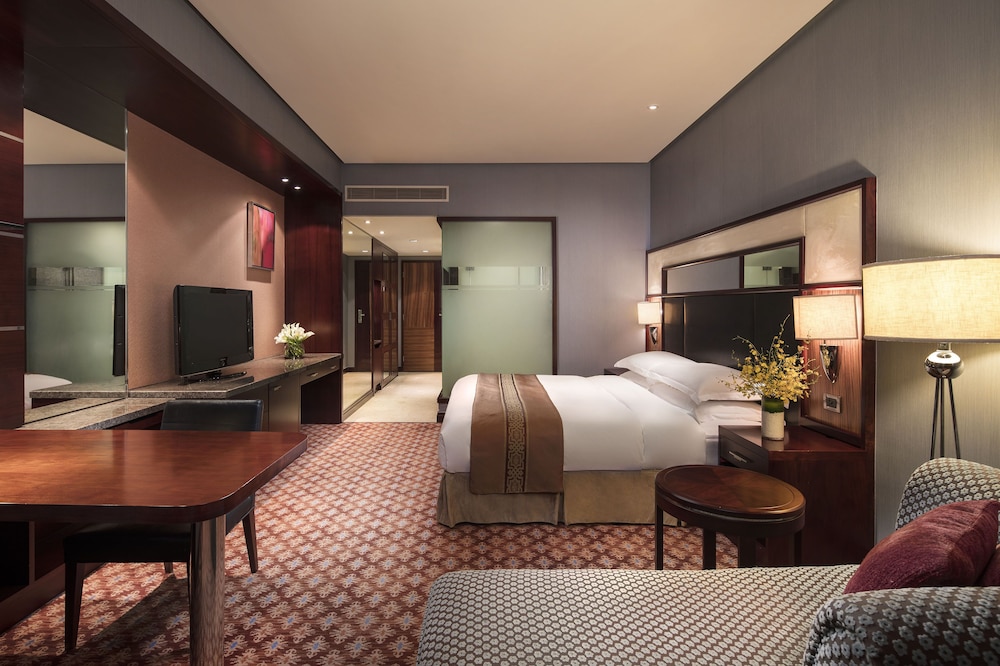 Standard Room, 1 King Bed - Photo 5
