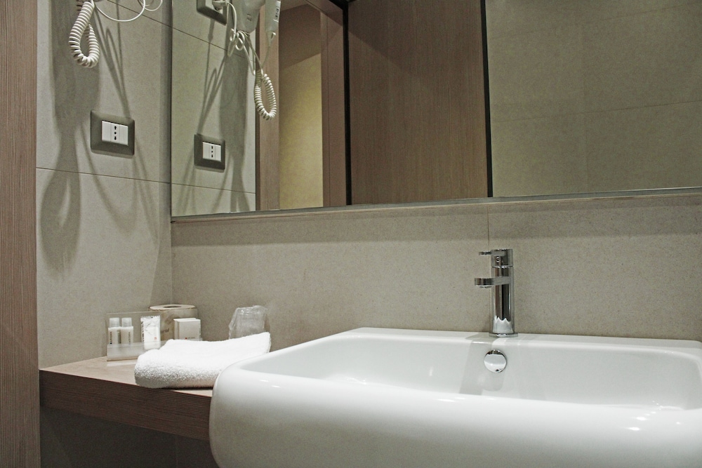 Premium Single Room photo 3