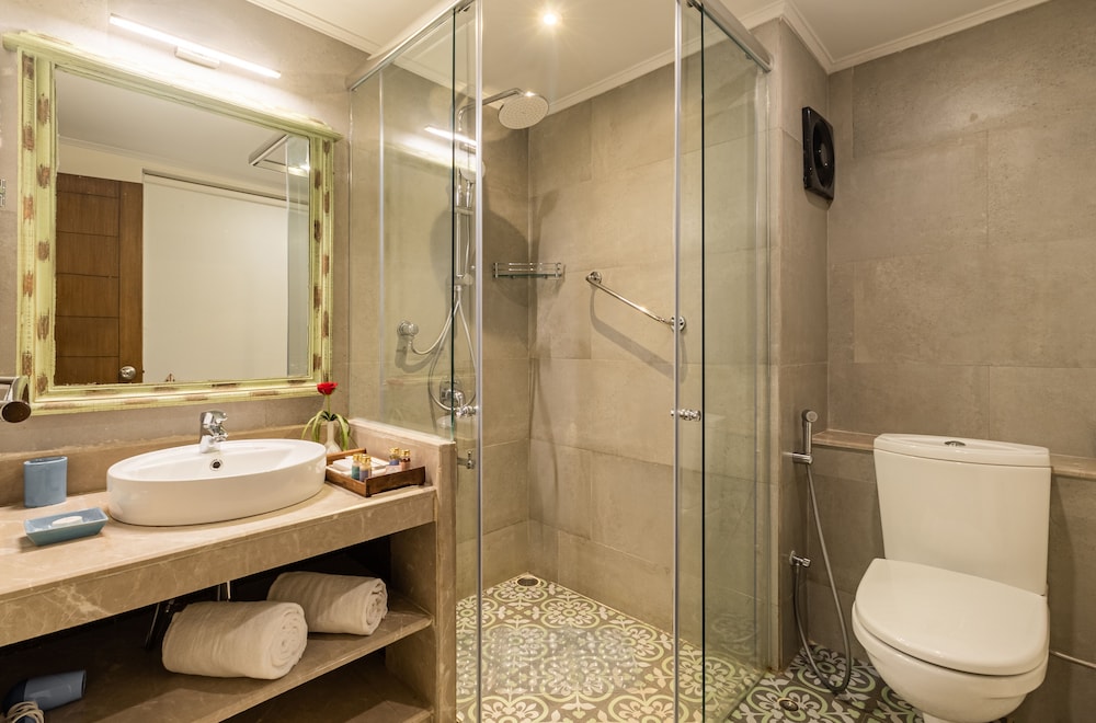 Club Room With Complimentary In-House Entertainment & 15% Off On FnB,Spa & Laundry - Photo 5