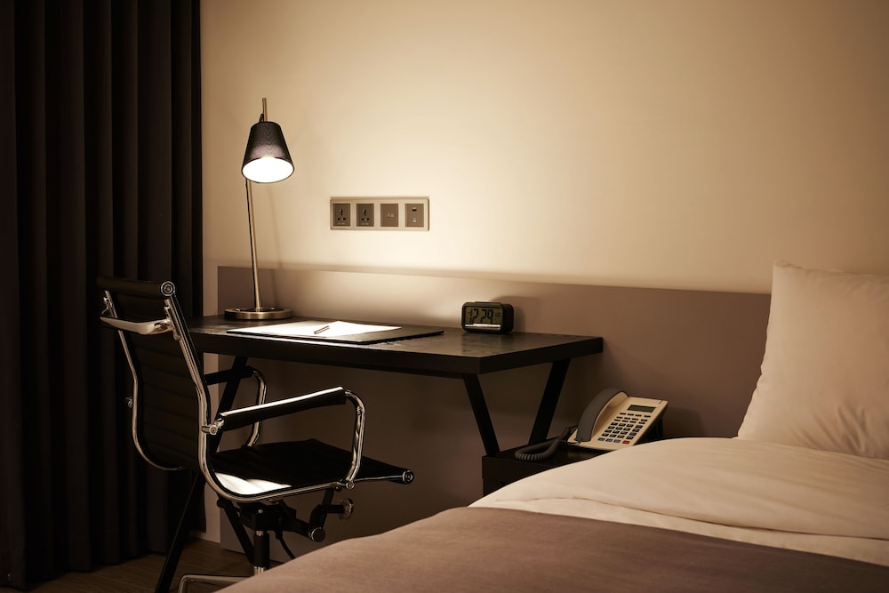 Deluxe Twin Room photo 3