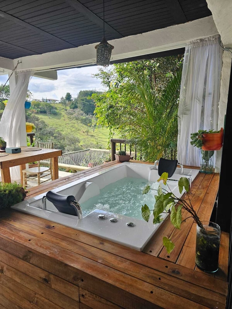 Family Suite, 2 Bedrooms, Mountain View