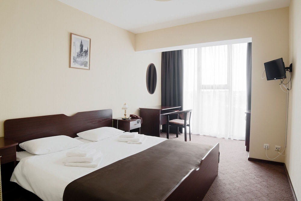 Standard Double Room, 1 Double Bed, Lake View