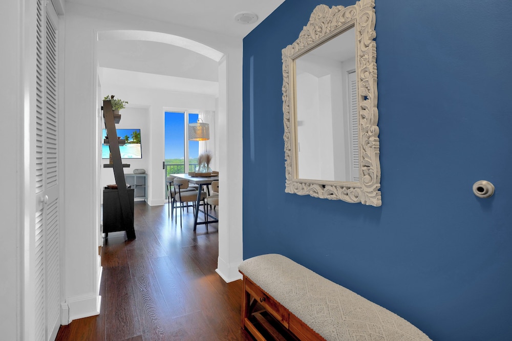 Comfort Condo, 2 Bedrooms, Balcony, Ocean View photo 1