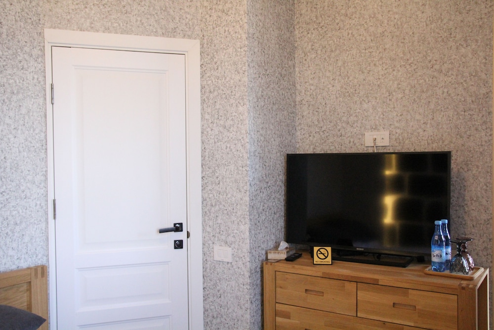 Basic Double Room, City View photo 2
