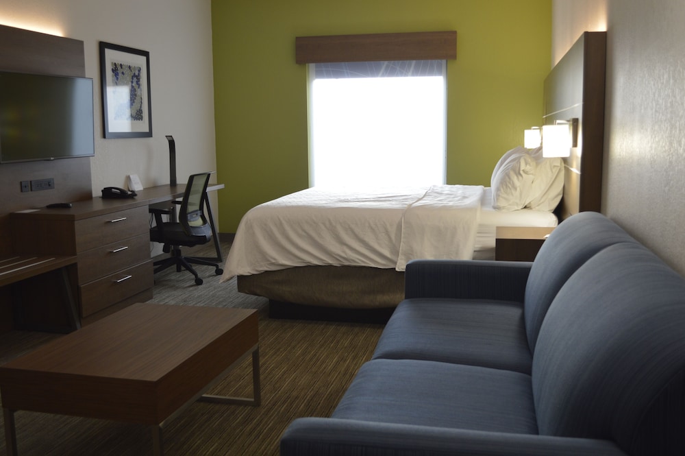 Room, 1 King Bed (Communications Accessible) - Photo 1