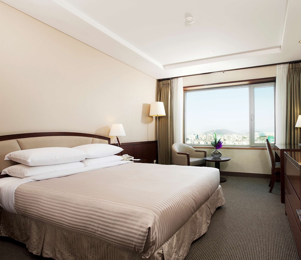 Standard Room, 1 King Bed - Photo 3