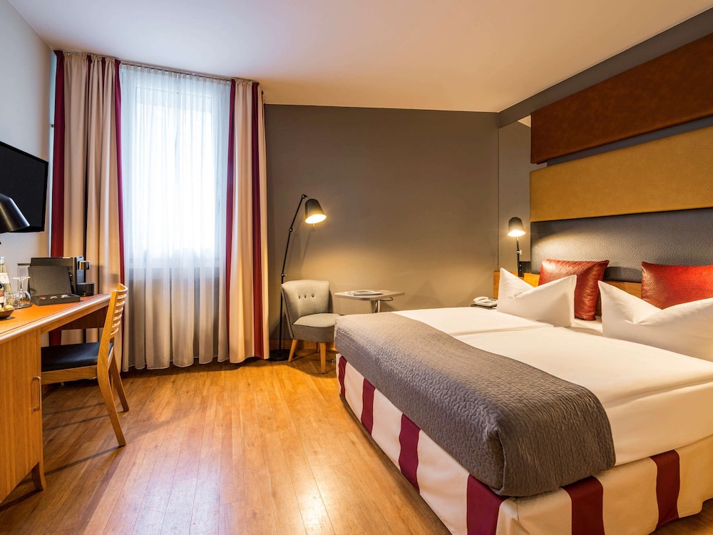 Superior Room, 1 Queen Bed photo 1