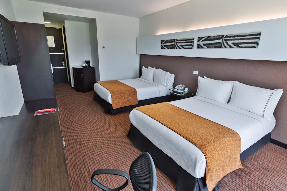 Standard Twin Room - Photo 4