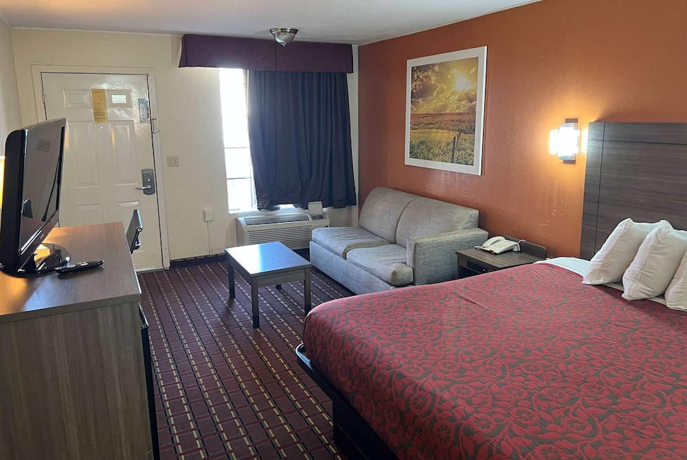 Standard Room, 1 King Bed - Photo 1