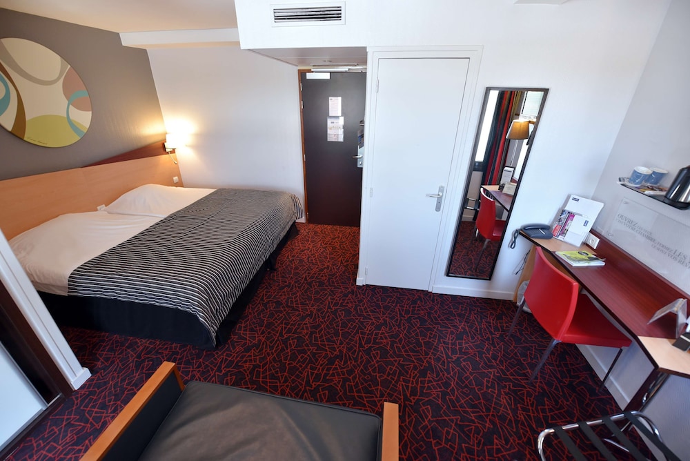 Standard Room, 2 Twin Beds - Photo 1