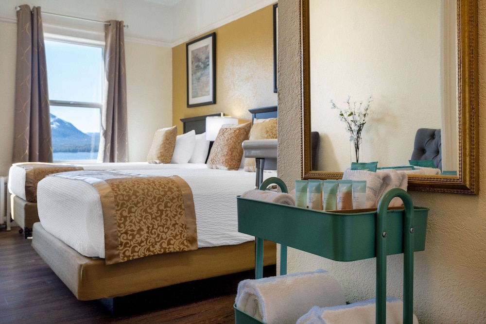 Room, Multiple Beds, Non Smoking, Ocean View - Photo 1