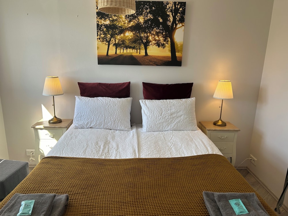 Basic Double Room, Private Bathroom photo 1