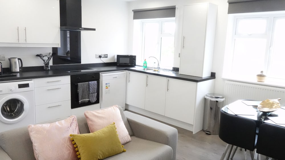 Elite Apartment, 1 Bedroom, Garden View (APT 4) photo 1