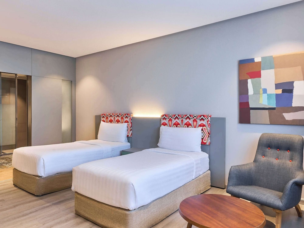 Standard Room, 2 Twin Beds (City Side) photo 2