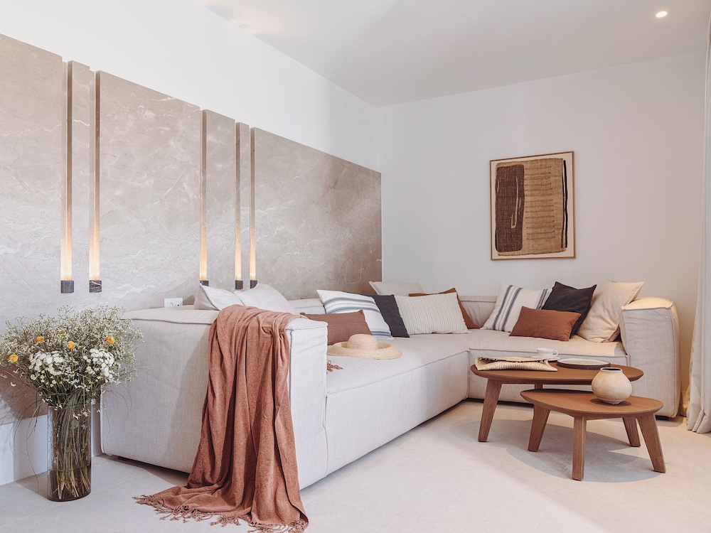 Grand One Bedroom Villa