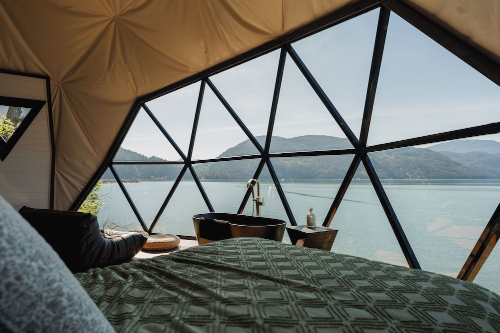 Cabin, 1 Queen Bed, Non Smoking, Lake View photo 2