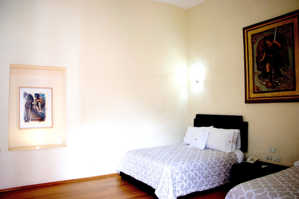 Junior Room, 2 Queen Beds photo 2
