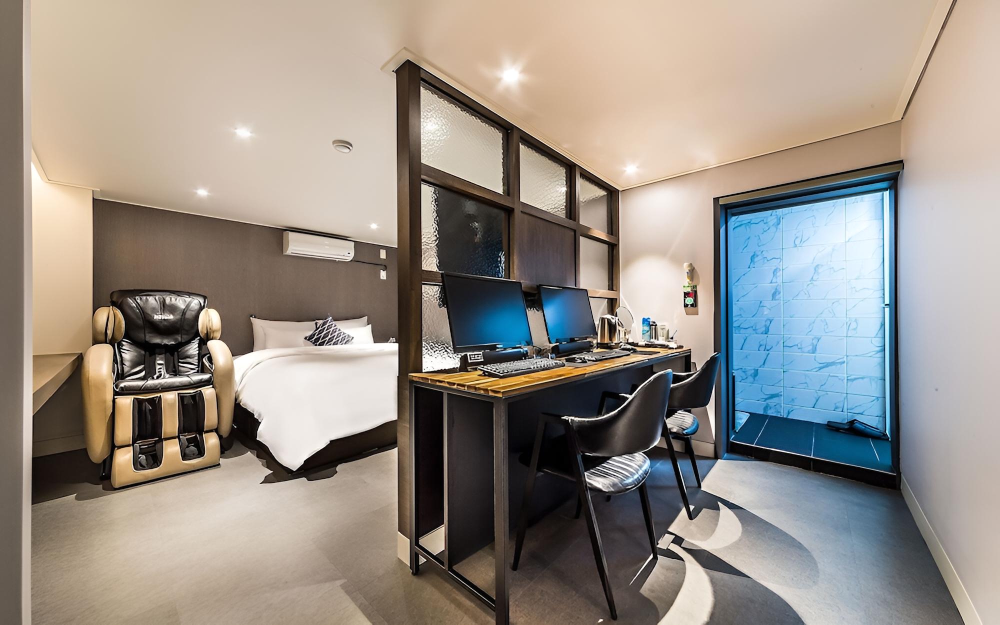 Room (Rooftop with Terrace (Jet Spa) (2PC R)