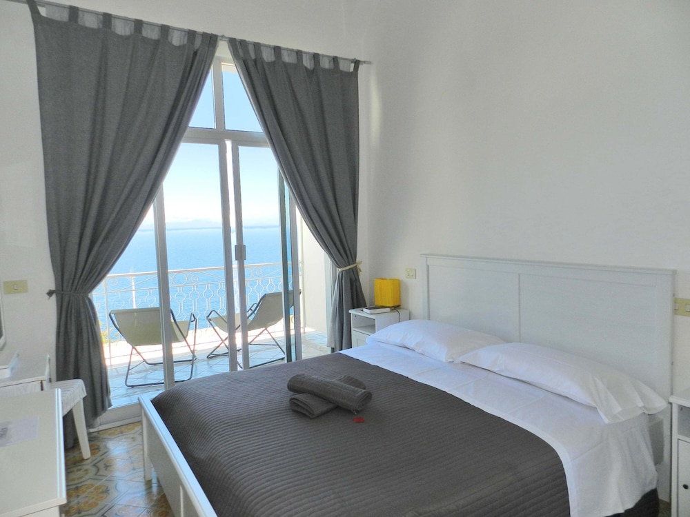 Standard Double Room, Balcony, Sea View photo 1